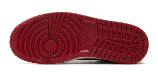 Air Jordan 1 Retro Low OG 'Chicago' (2025)